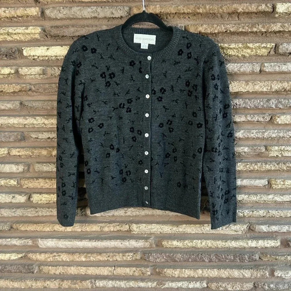 Vintage Charcoal Black Floral Flocked Merino Wool Cardigan Sweater Size Small P - Picture 1 of 6